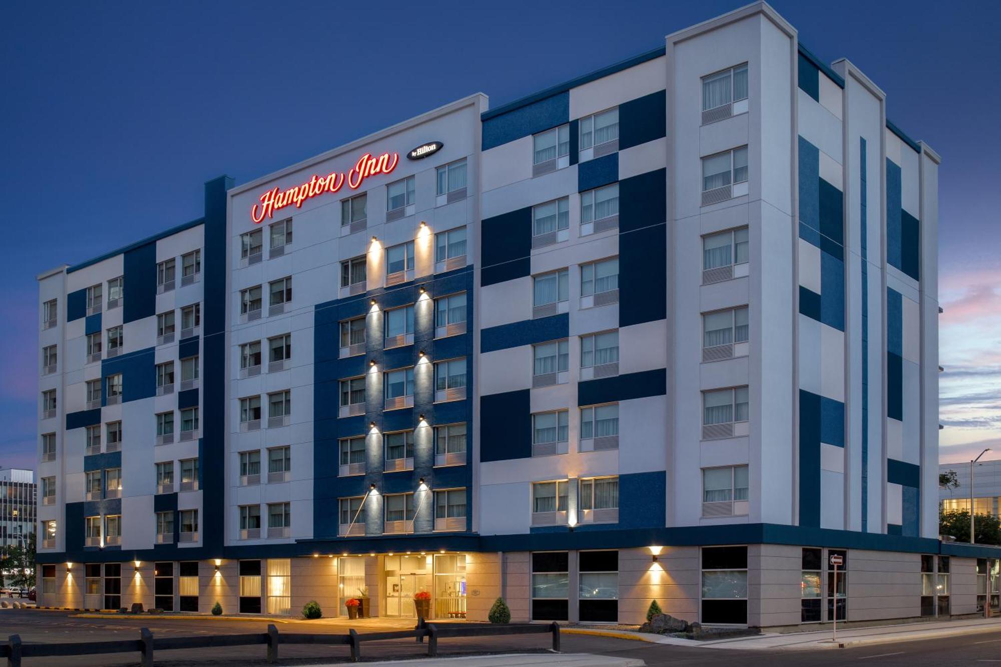 Hampton Inn By Hilton Winnipeg Downtown المظهر الخارجي الصورة