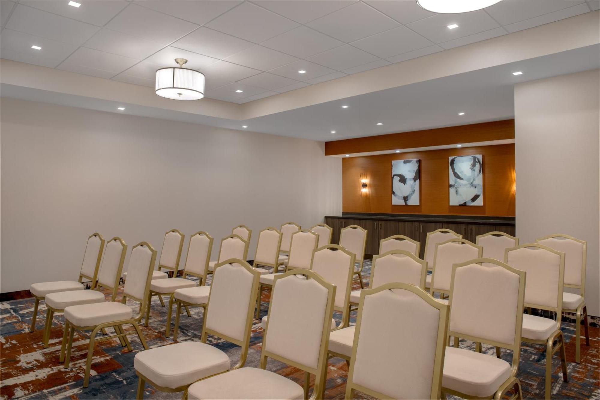 Hampton Inn By Hilton Winnipeg Downtown المظهر الخارجي الصورة