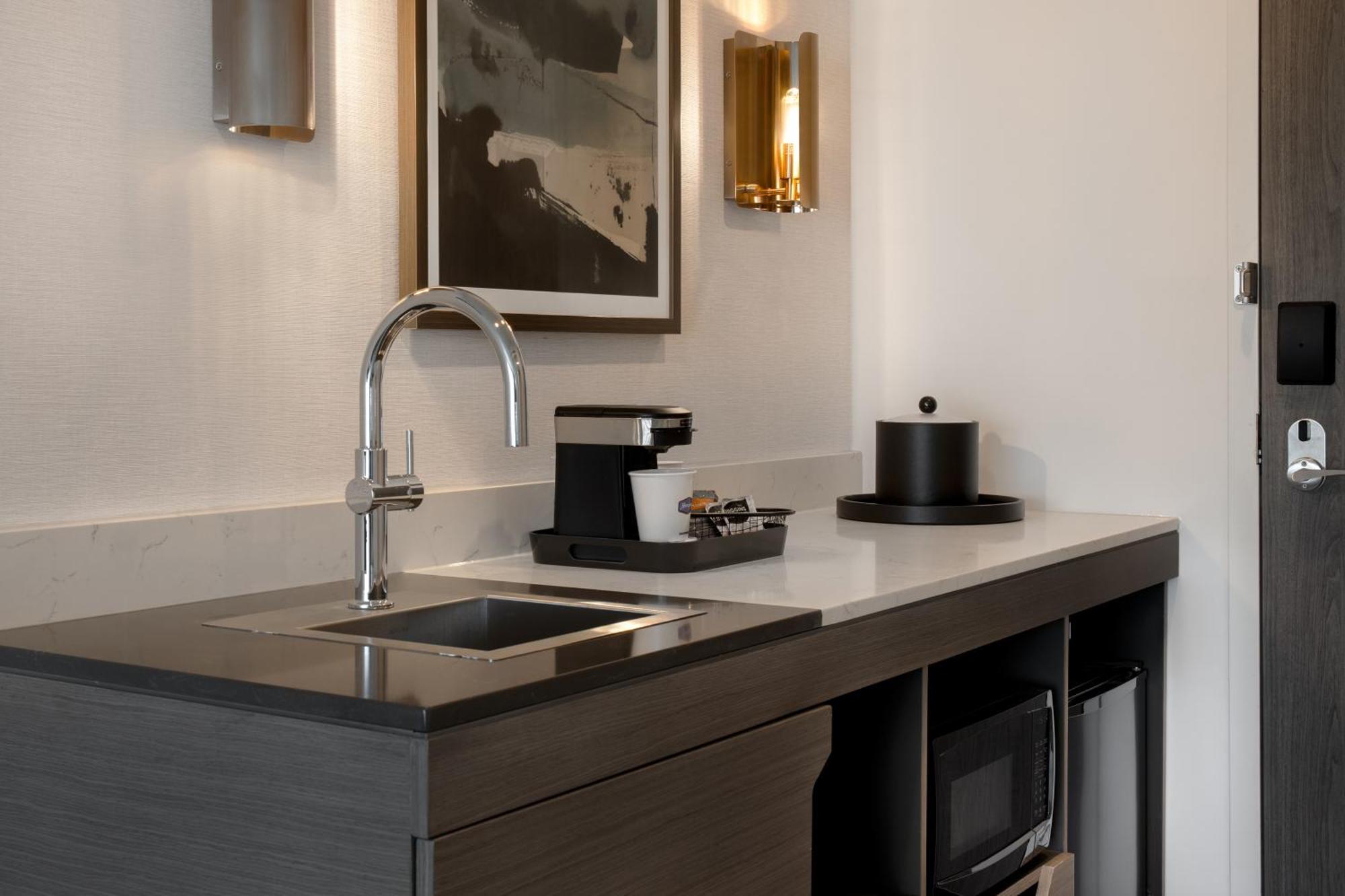 Hampton Inn By Hilton Winnipeg Downtown المظهر الخارجي الصورة