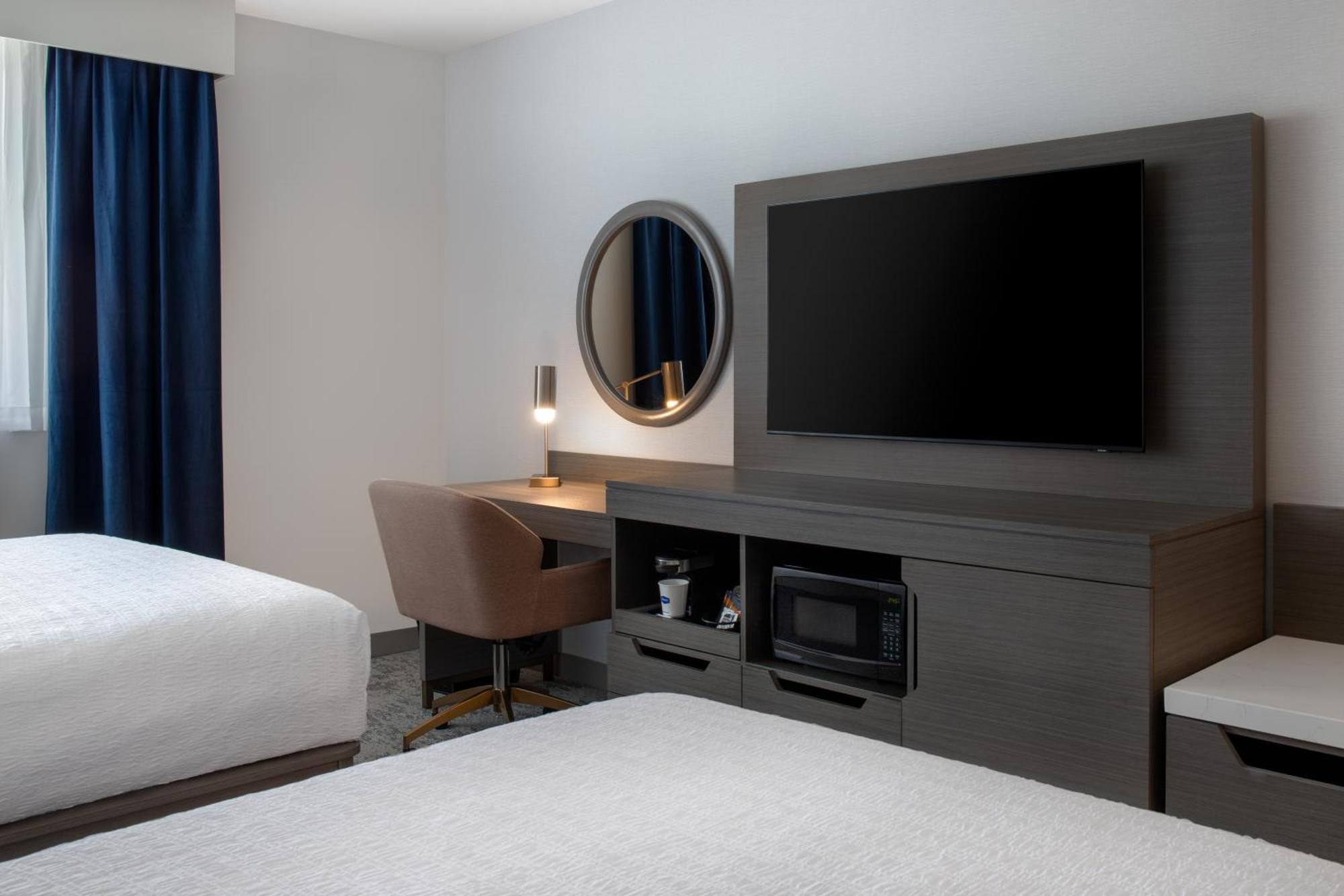 Hampton Inn By Hilton Winnipeg Downtown المظهر الخارجي الصورة