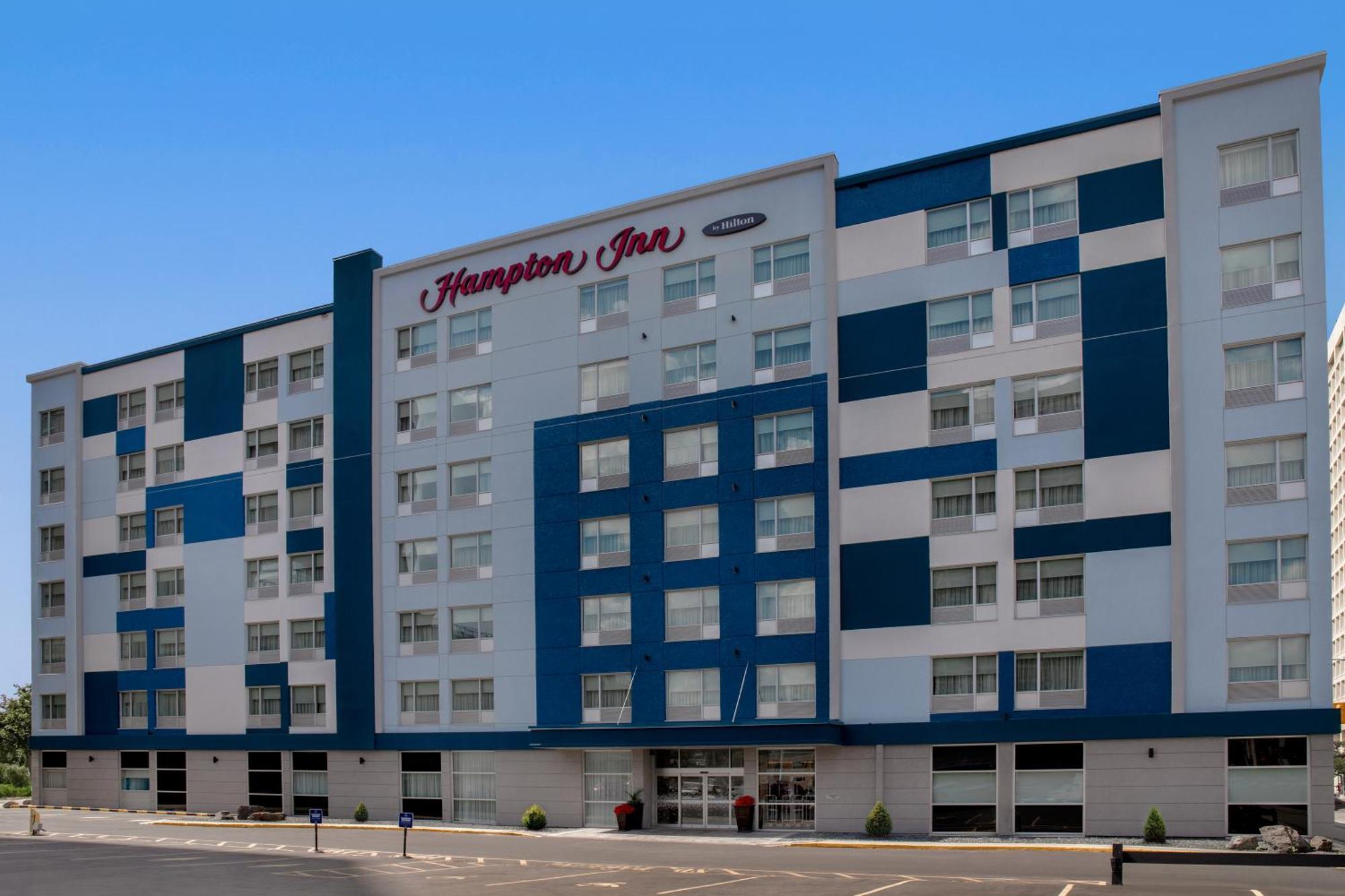 Hampton Inn By Hilton Winnipeg Downtown المظهر الخارجي الصورة