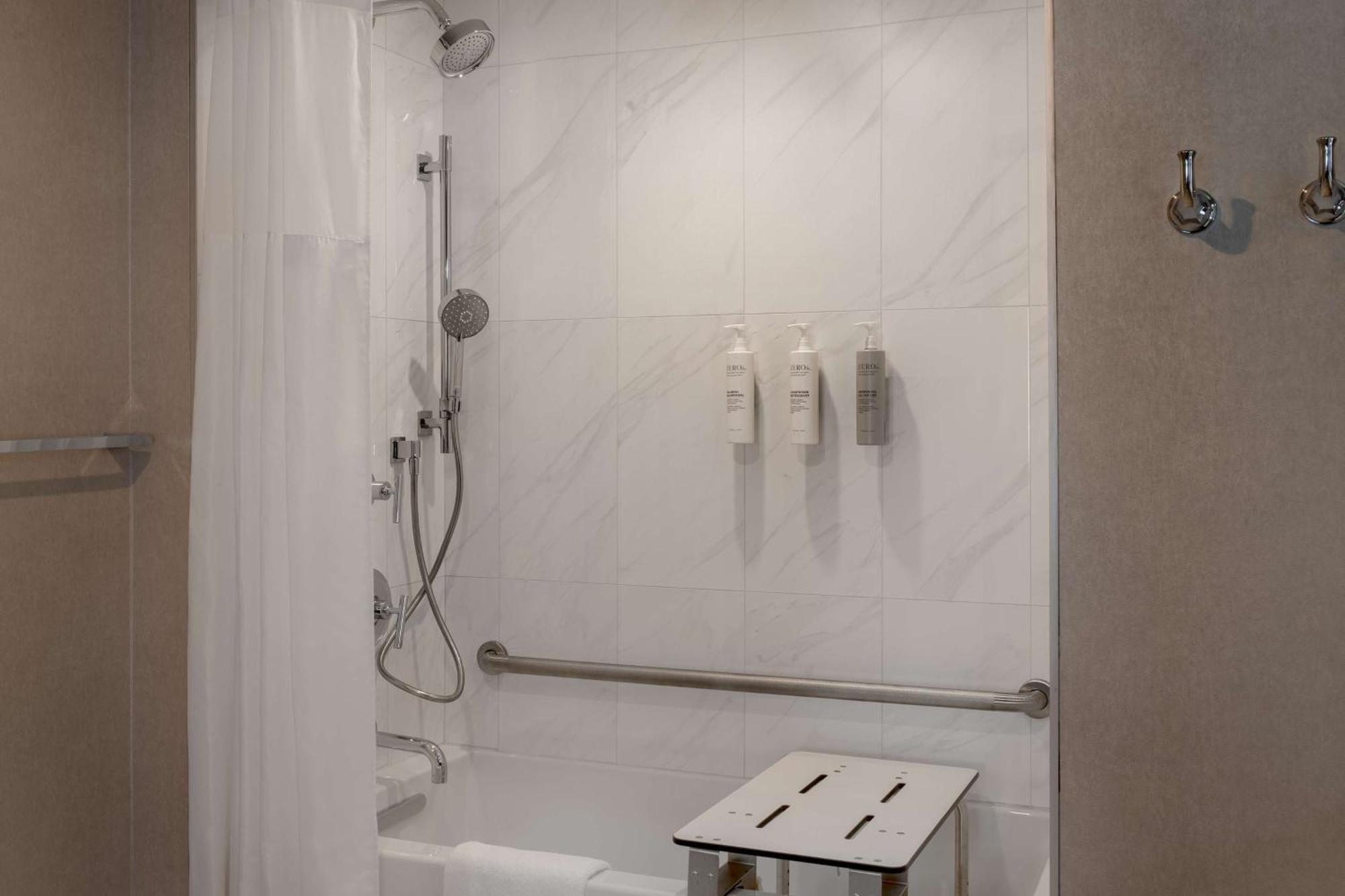 Hampton Inn By Hilton Winnipeg Downtown المظهر الخارجي الصورة