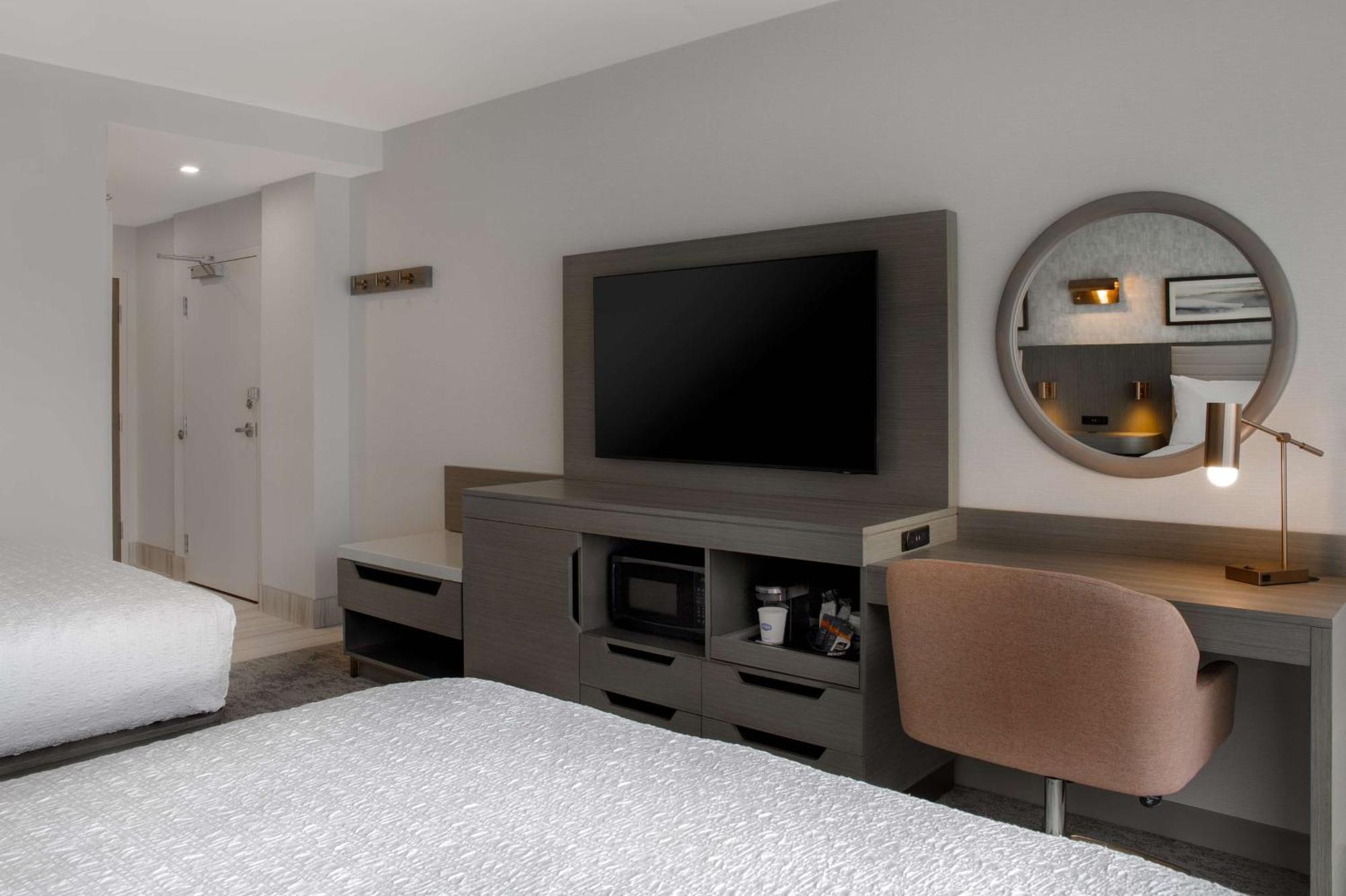 Hampton Inn By Hilton Winnipeg Downtown المظهر الخارجي الصورة