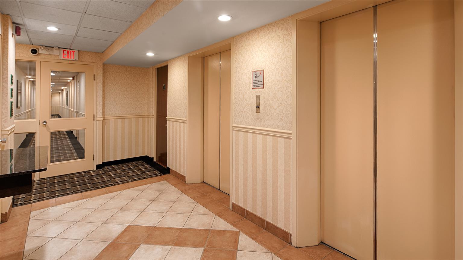 Hampton Inn By Hilton Winnipeg Downtown المظهر الخارجي الصورة